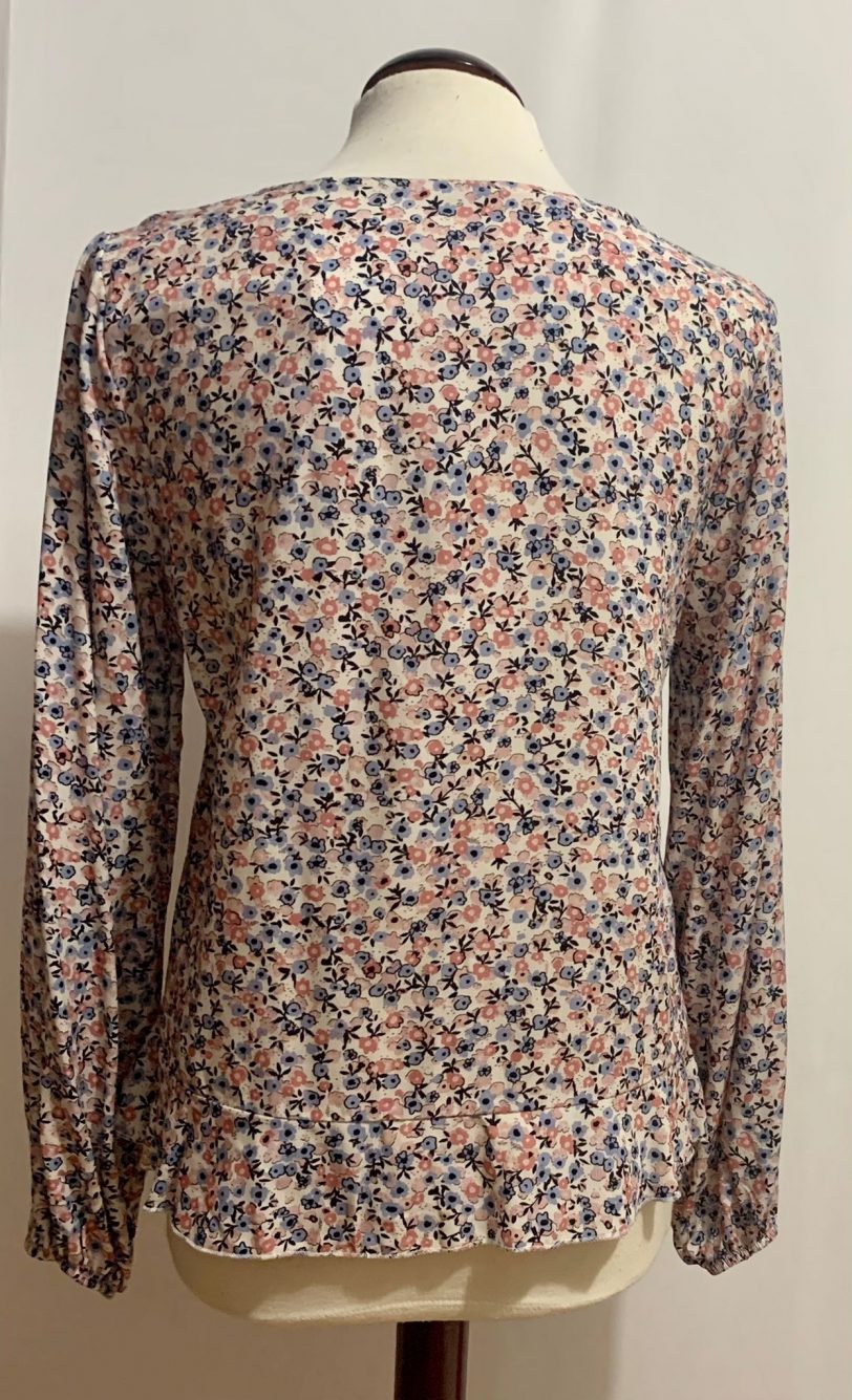 Blusa Flores Manga Larga